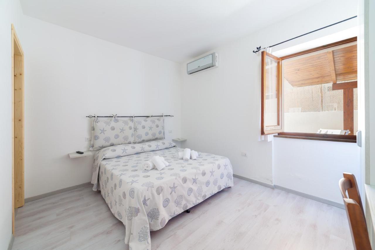 Brezza B&B Golfo Aranci Kültér fotó