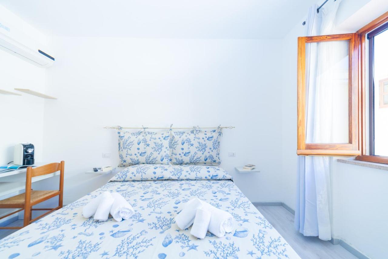 Brezza B&B Golfo Aranci Kültér fotó